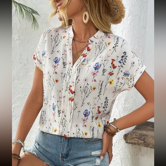 Vibrant White Paisley Women's Top